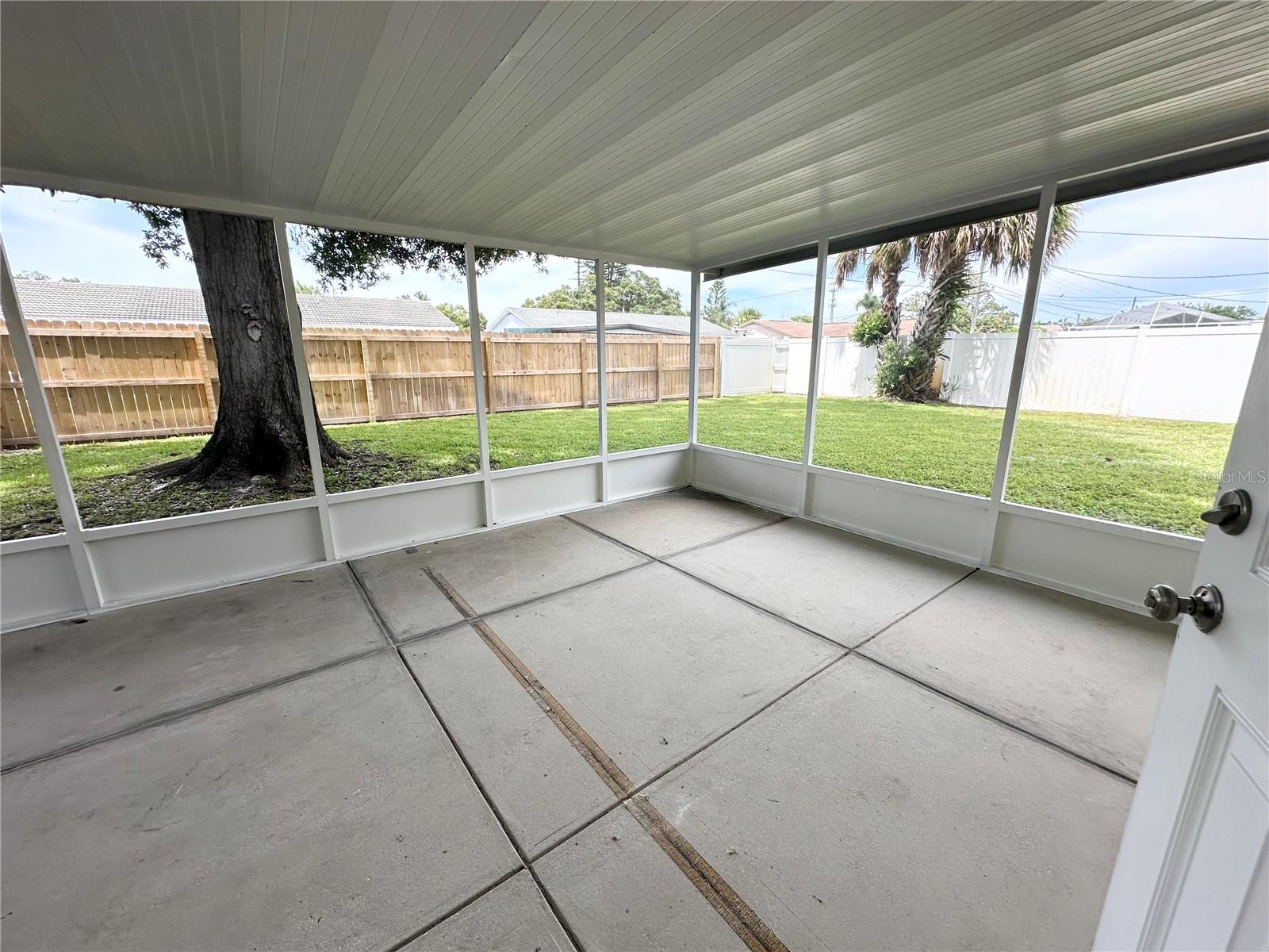 Image 13 of 27 For 6701 36th Avenue N