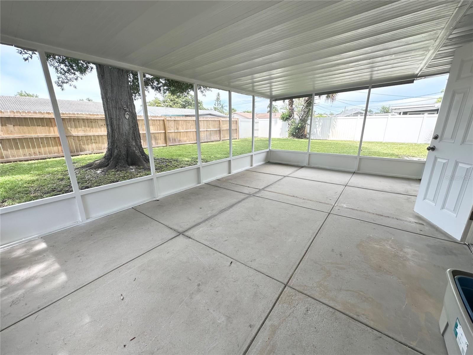 Image 14 of 27 For 6701 36th Avenue N