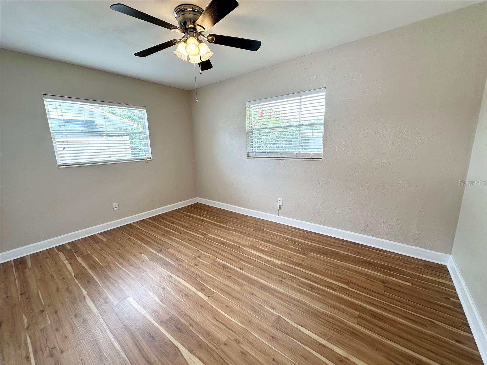Image 19 of 27 For 6701 36th Avenue N