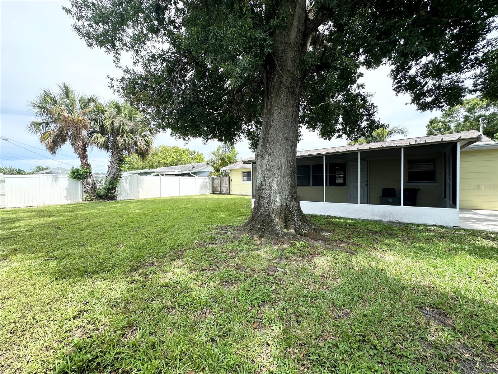 Image 24 of 27 For 6701 36th Avenue N