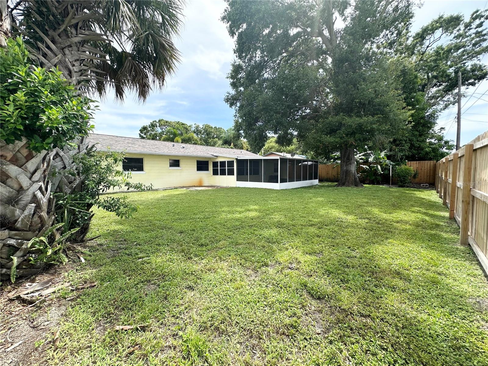 Image 25 of 27 For 6701 36th Avenue N