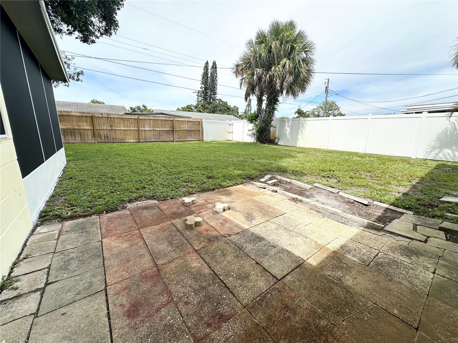 Image 26 of 27 For 6701 36th Avenue N