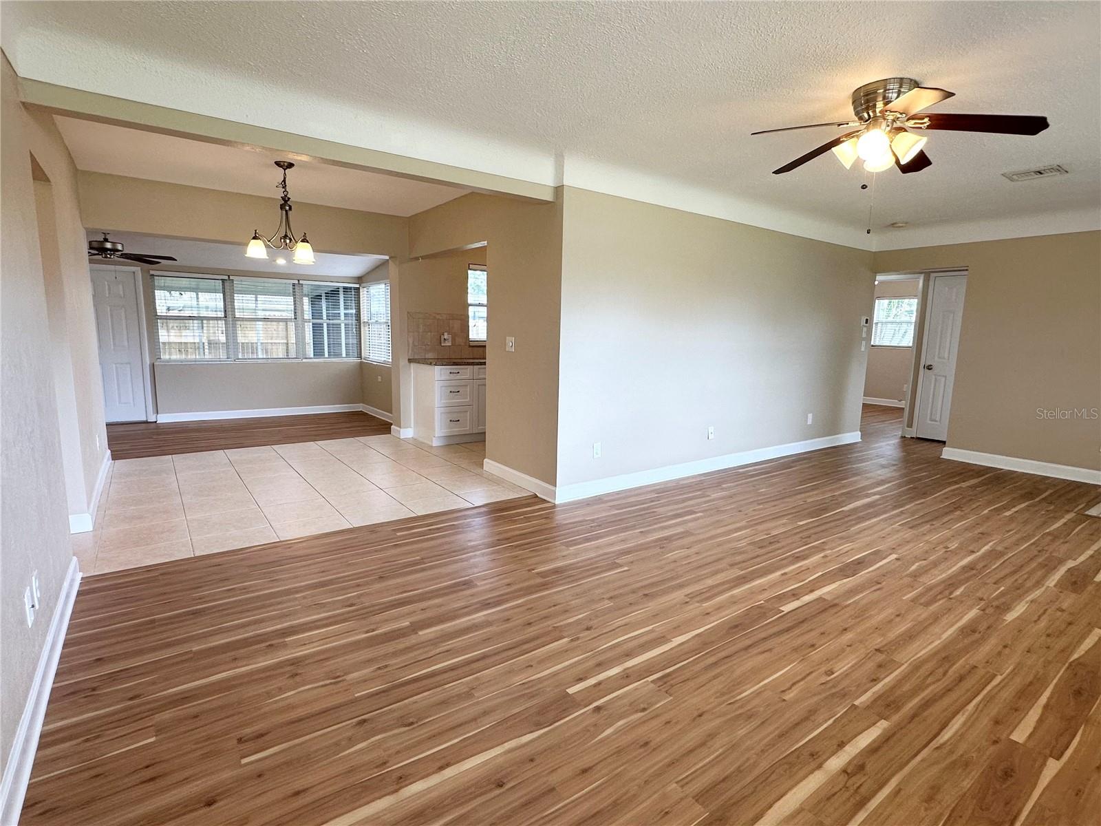 Image 4 of 27 For 6701 36th Avenue N