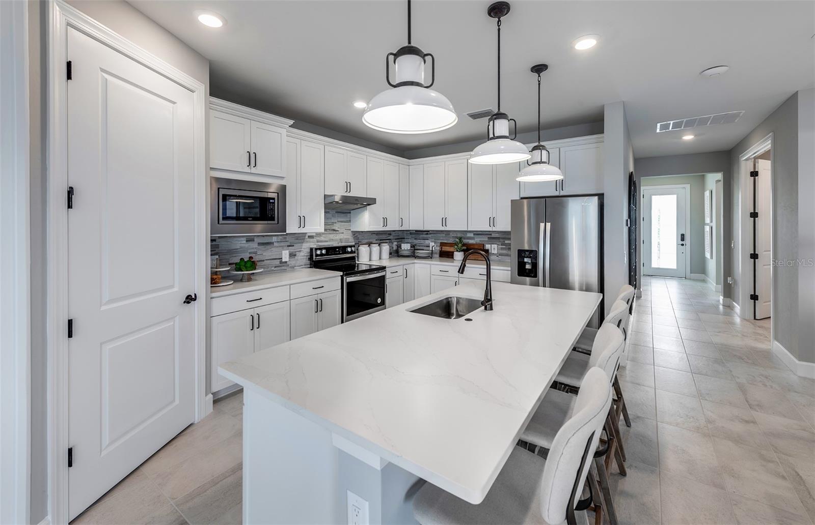 Image 7 of 25 For 1836 Silver Shores Boulevard