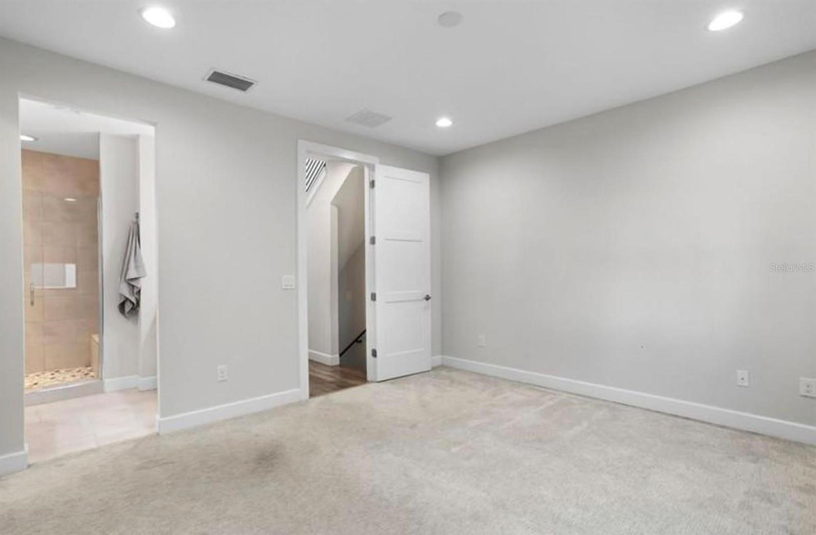 Image 10 of 25 For 1330 Gray Street 5