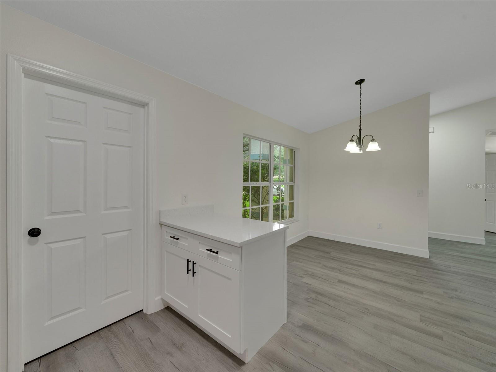 Image 23 of 44 For 6434 Laurelwood Drive