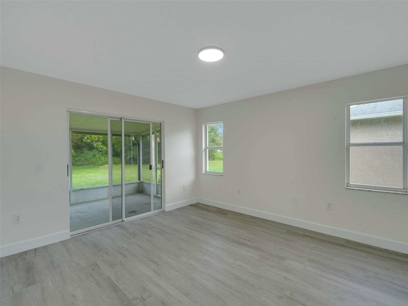 Image 29 of 44 For 6434 Laurelwood Drive