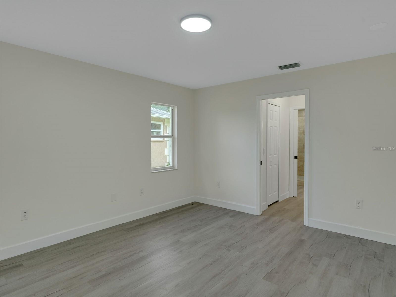Image 32 of 44 For 6434 Laurelwood Drive