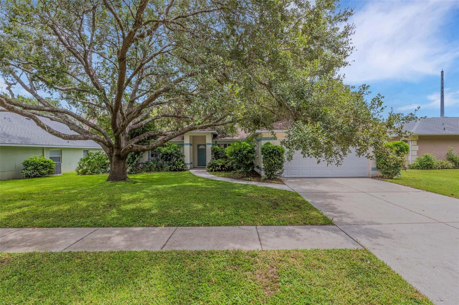 Image 5 of 44 For 6434 Laurelwood Drive