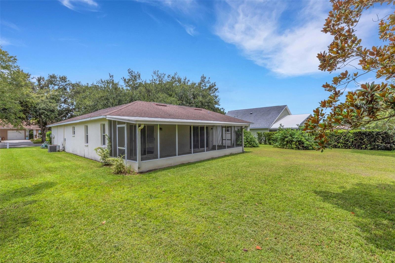 Image 8 of 44 For 6434 Laurelwood Drive