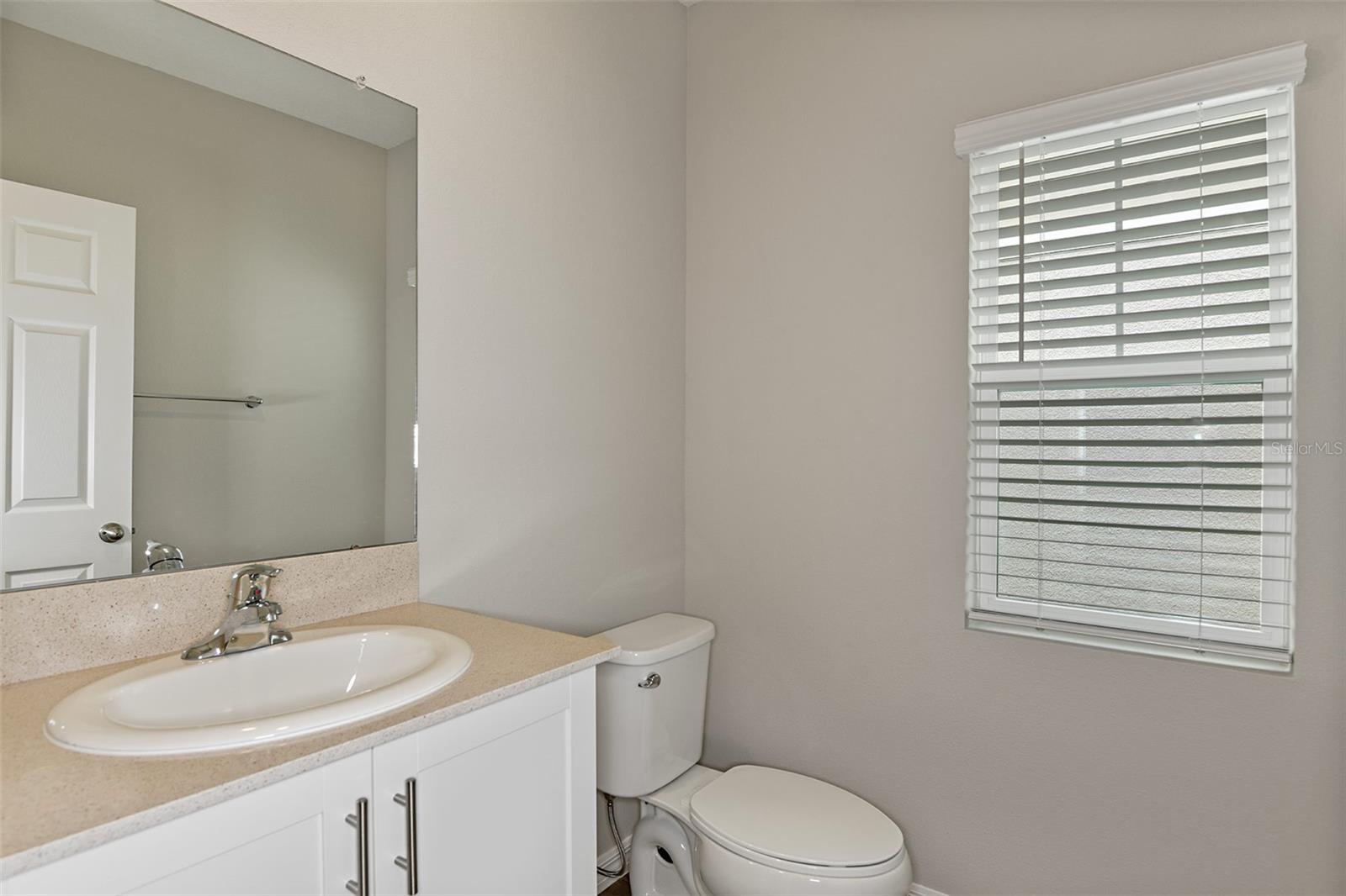 Image 14 of 21 For 1041 Foreshore Lane