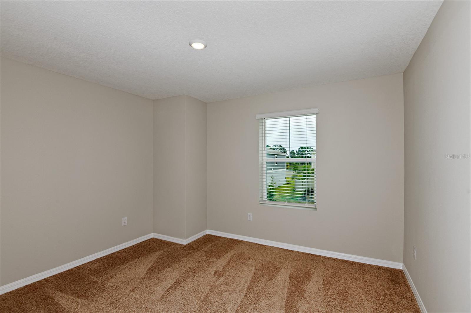 Image 18 of 21 For 1041 Foreshore Lane