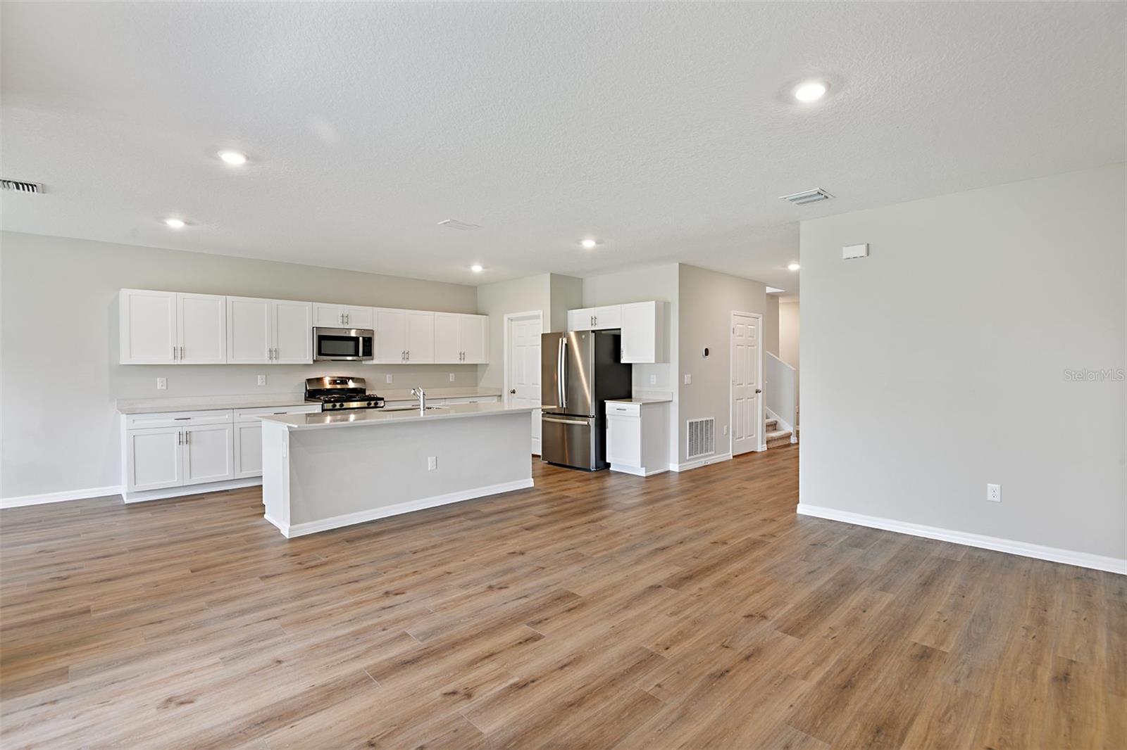 Image 4 of 21 For 1041 Foreshore Lane