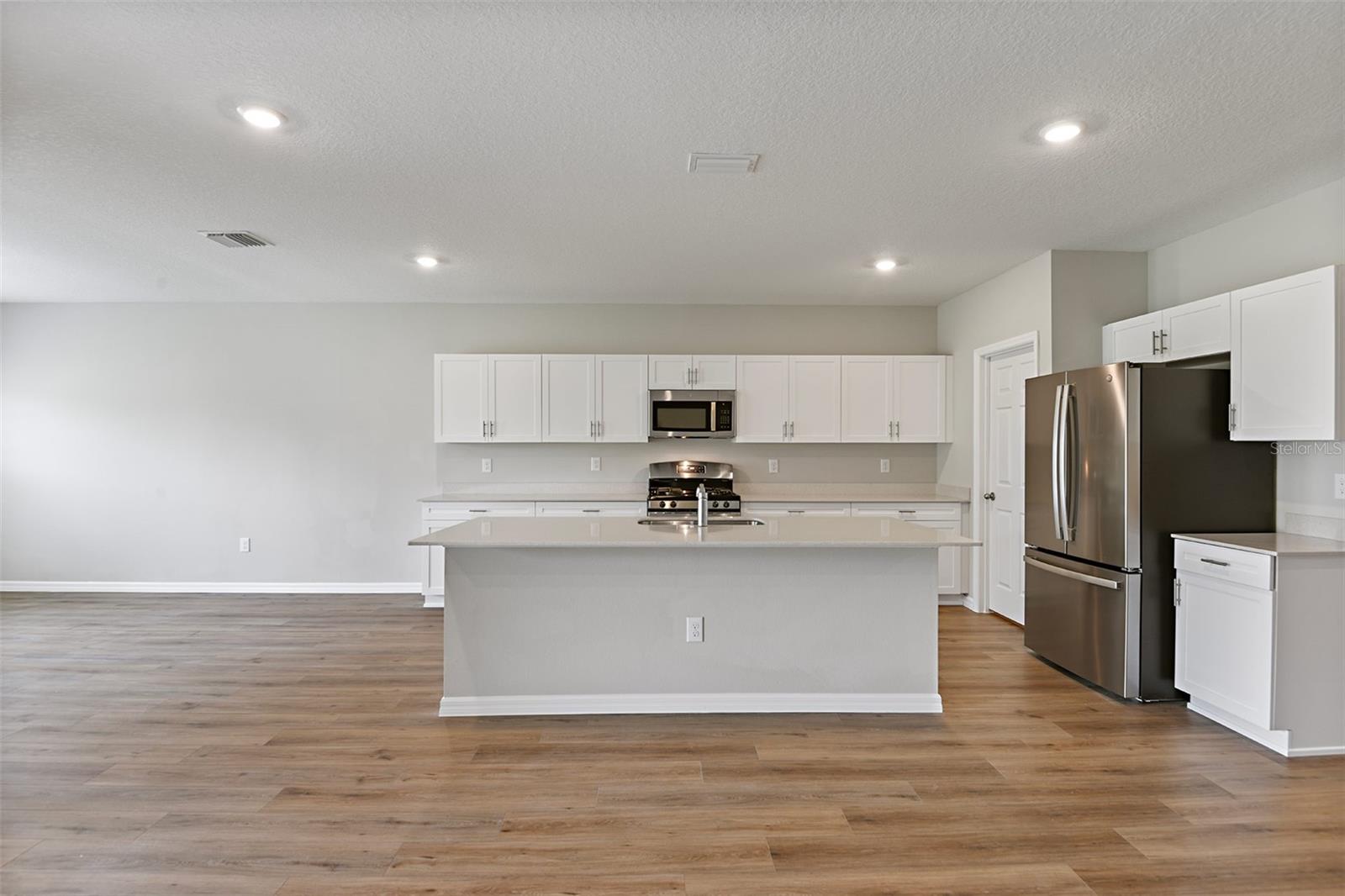 Image 5 of 21 For 1041 Foreshore Lane