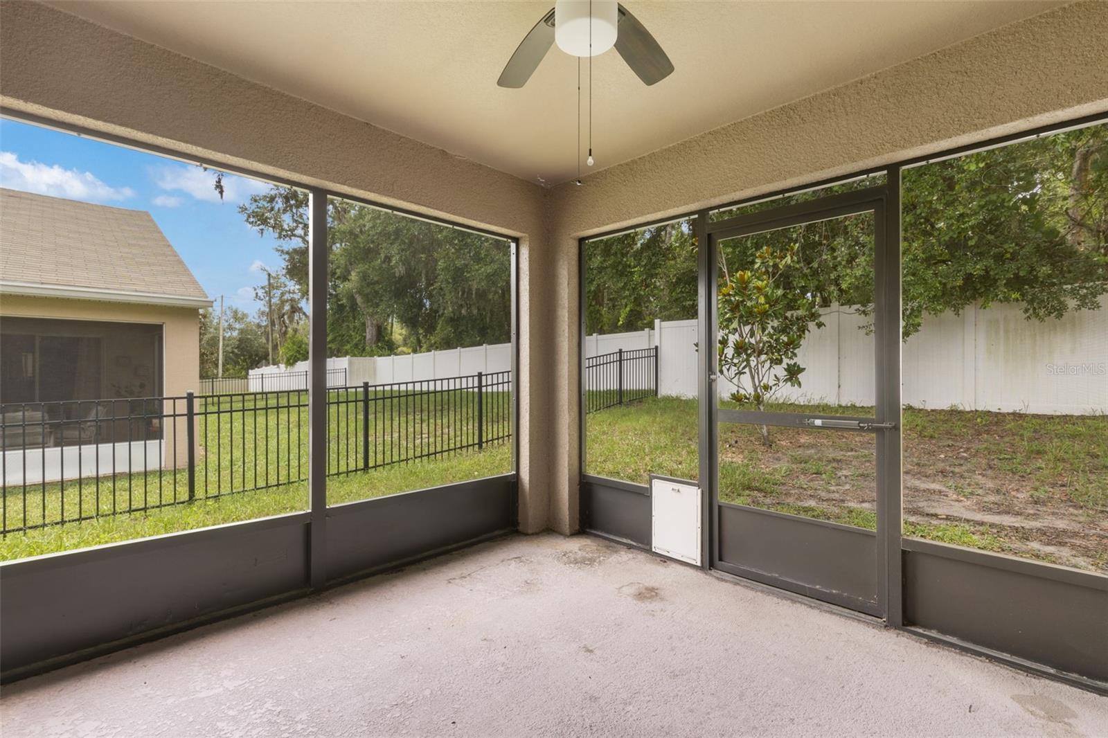 Image 26 of 30 For 13241 Meadow Golf Avenue