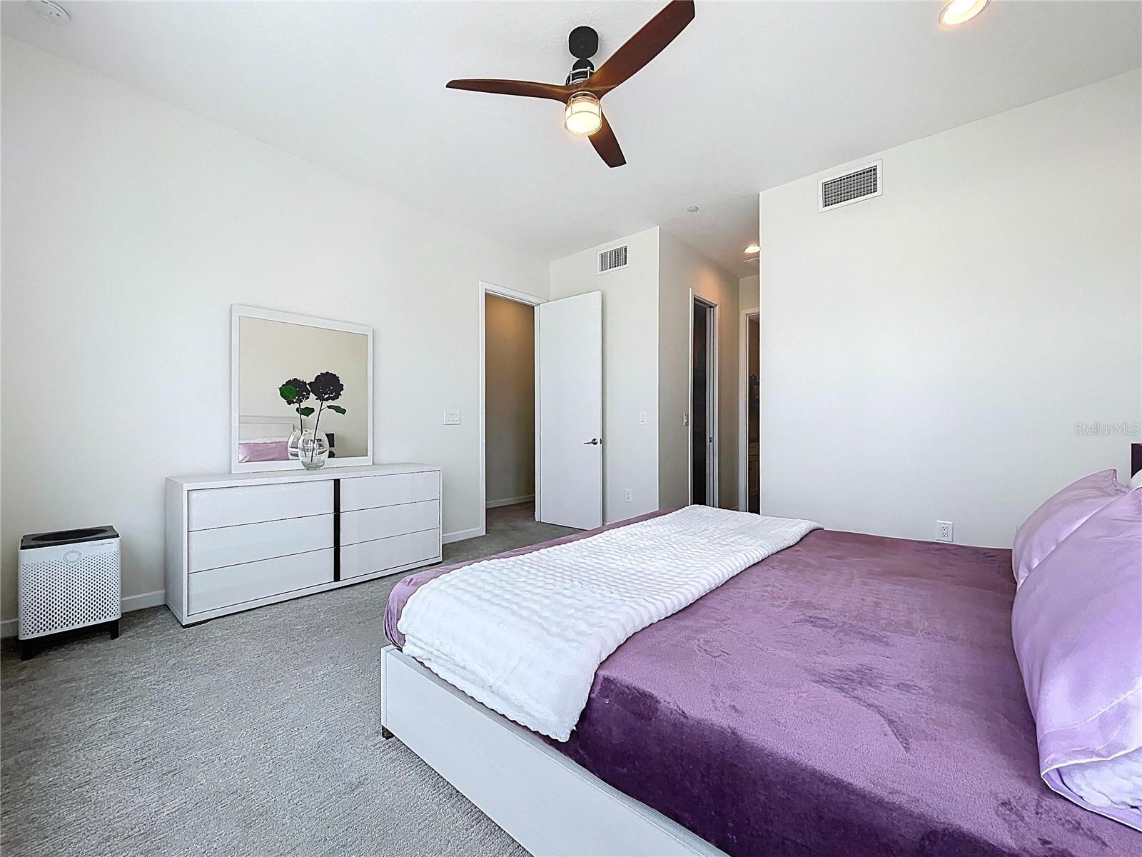 Image 19 of 40 For 335 8th Street N