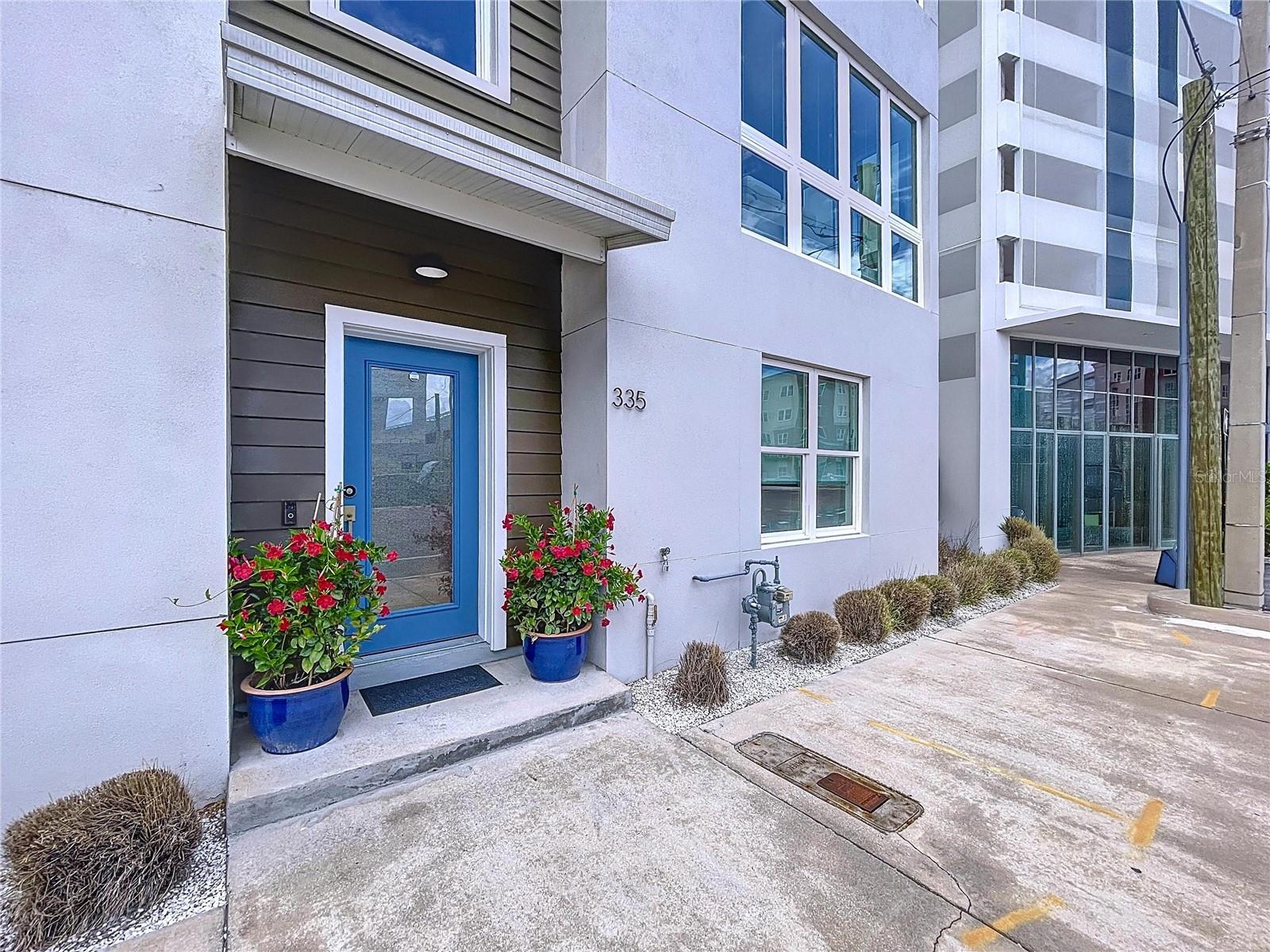 Image 2 of 40 For 335 8th Street N