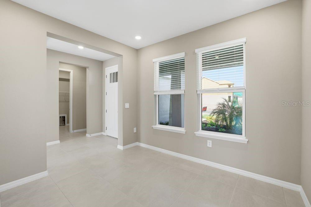 Image 17 of 48 For 14266 Sawmill Street