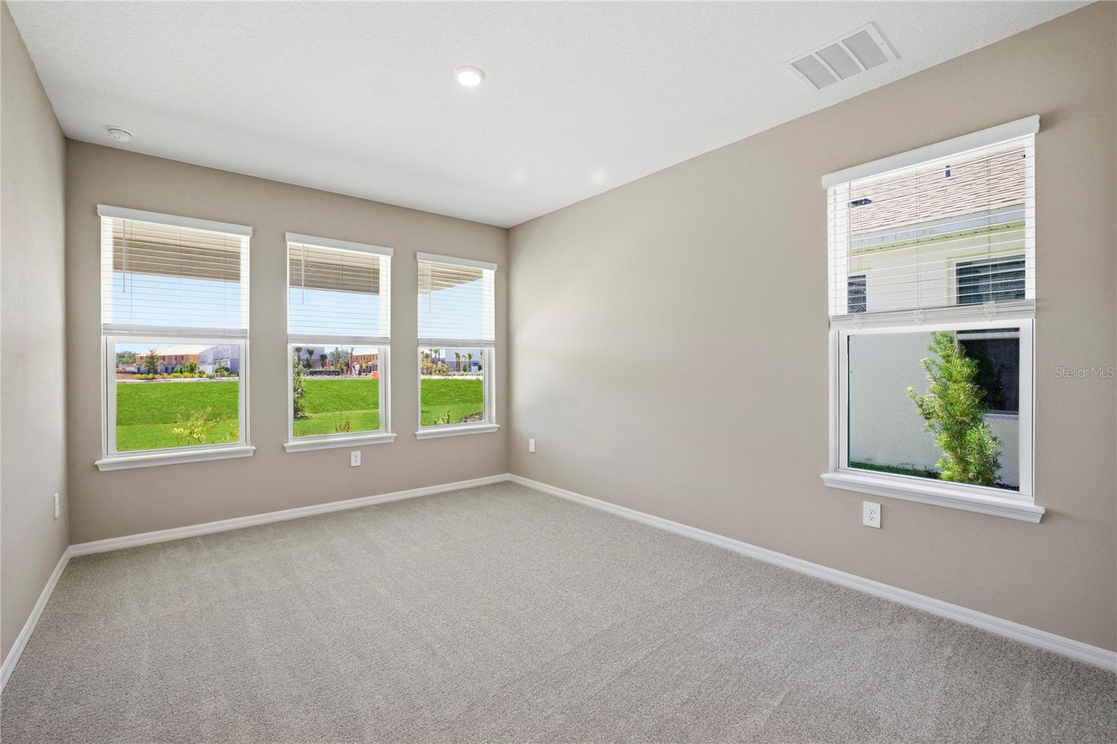 Image 20 of 48 For 14266 Sawmill Street