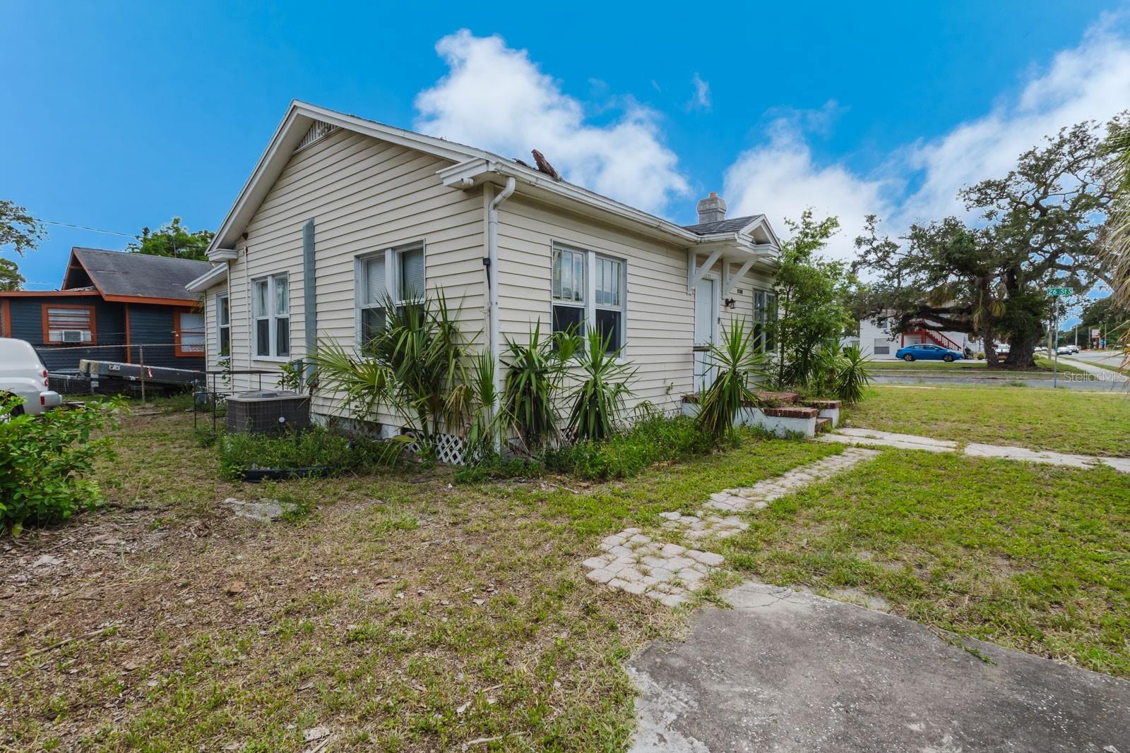 Image 11 of 35 For 2560 5th Avenue S