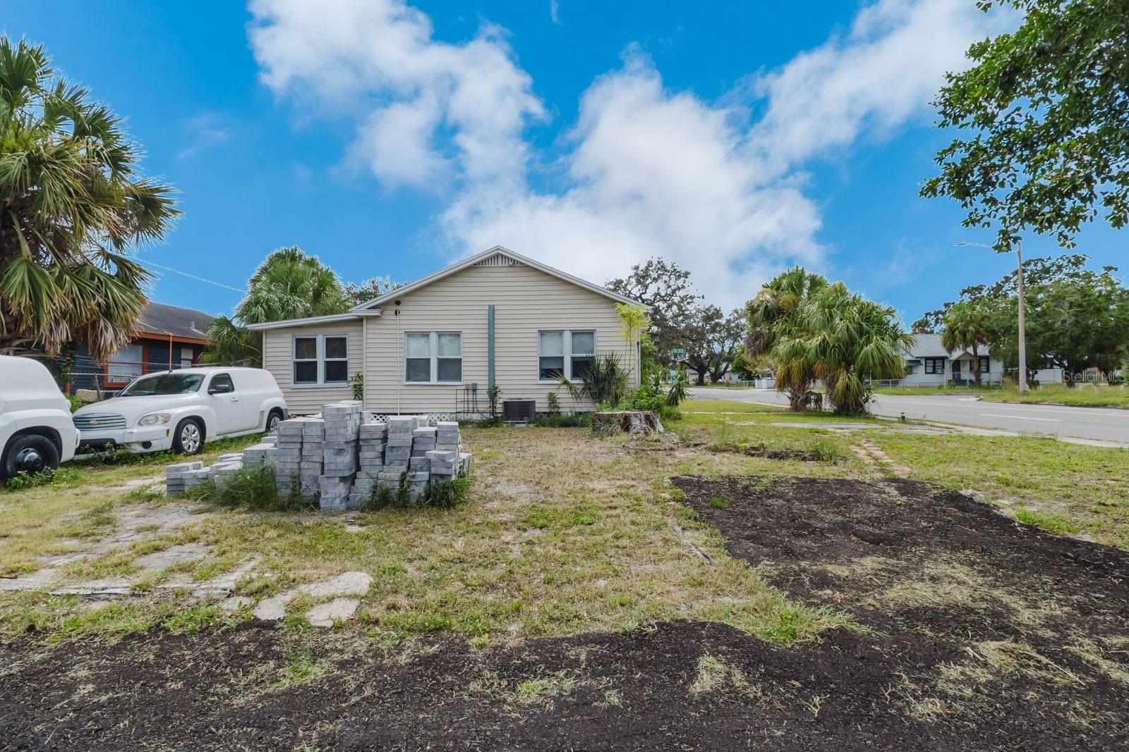 Image 14 of 35 For 2560 5th Avenue S
