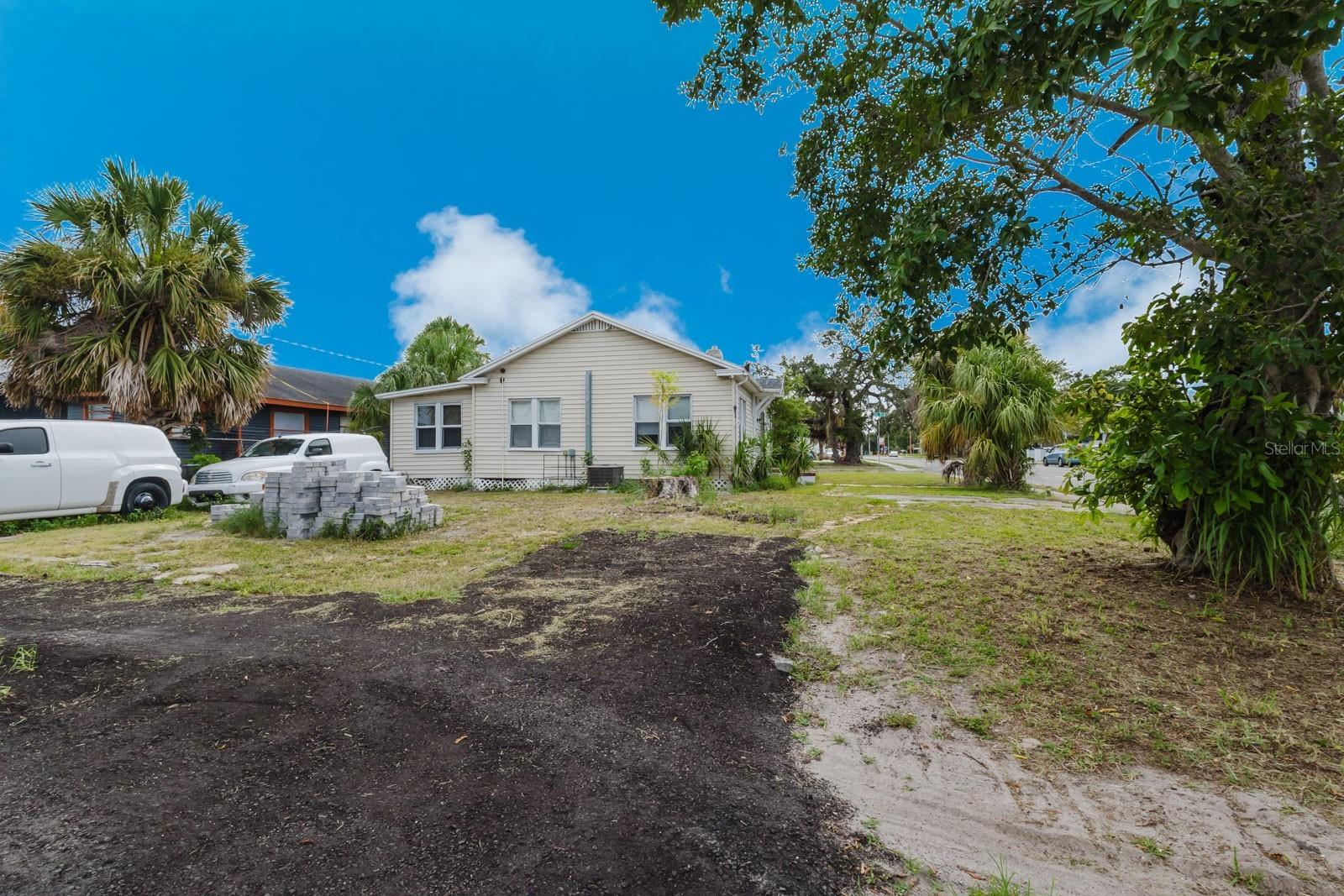 Image 15 of 35 For 2560 5th Avenue S