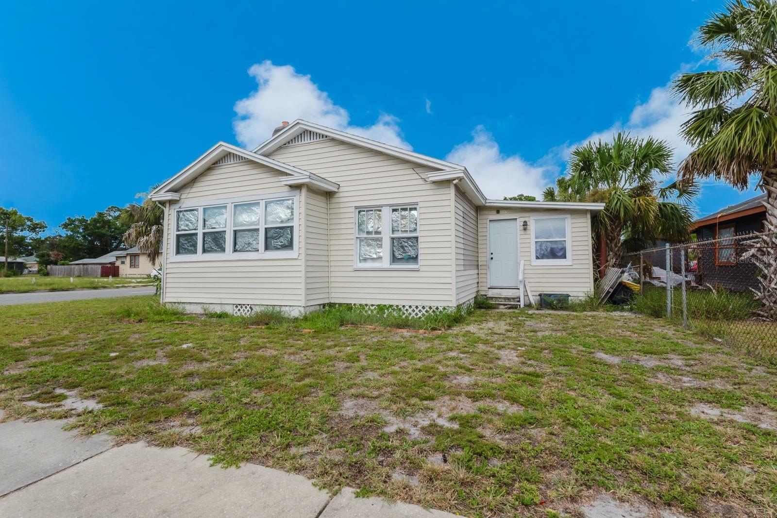 Image 17 of 35 For 2560 5th Avenue S