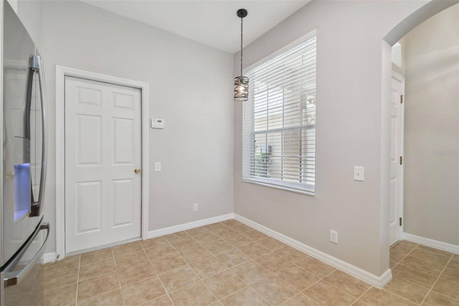 Image 10 of 48 For 4144 Bismarck Palm Drive