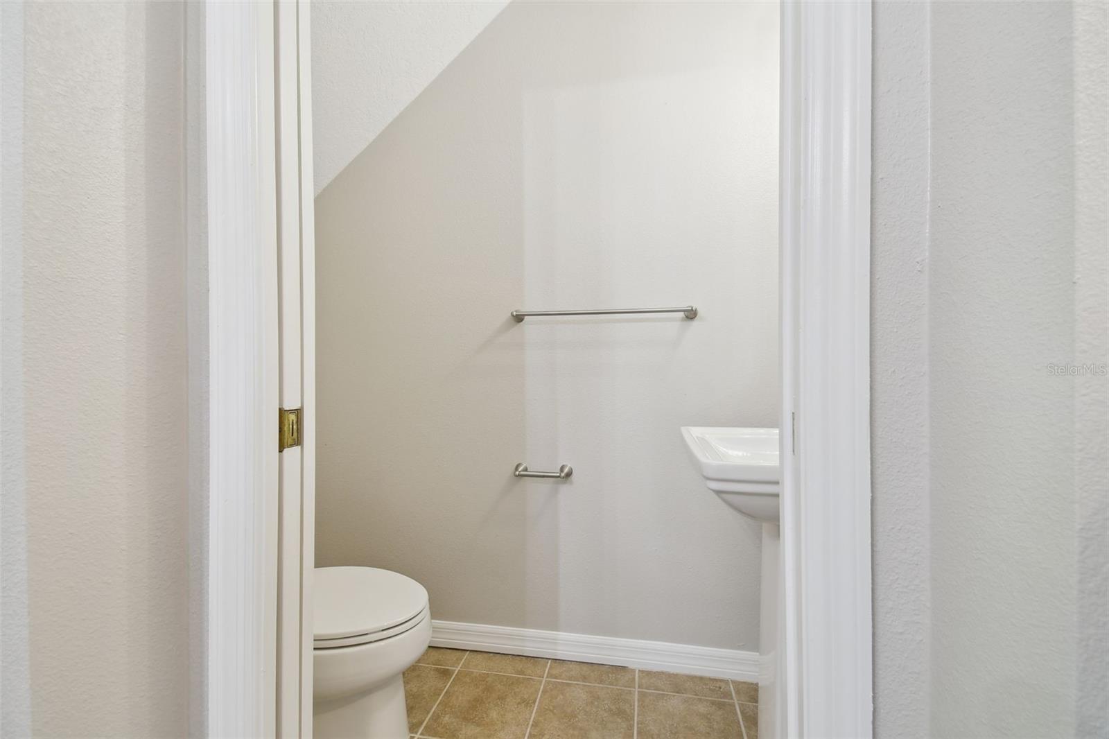 Image 15 of 48 For 4144 Bismarck Palm Drive