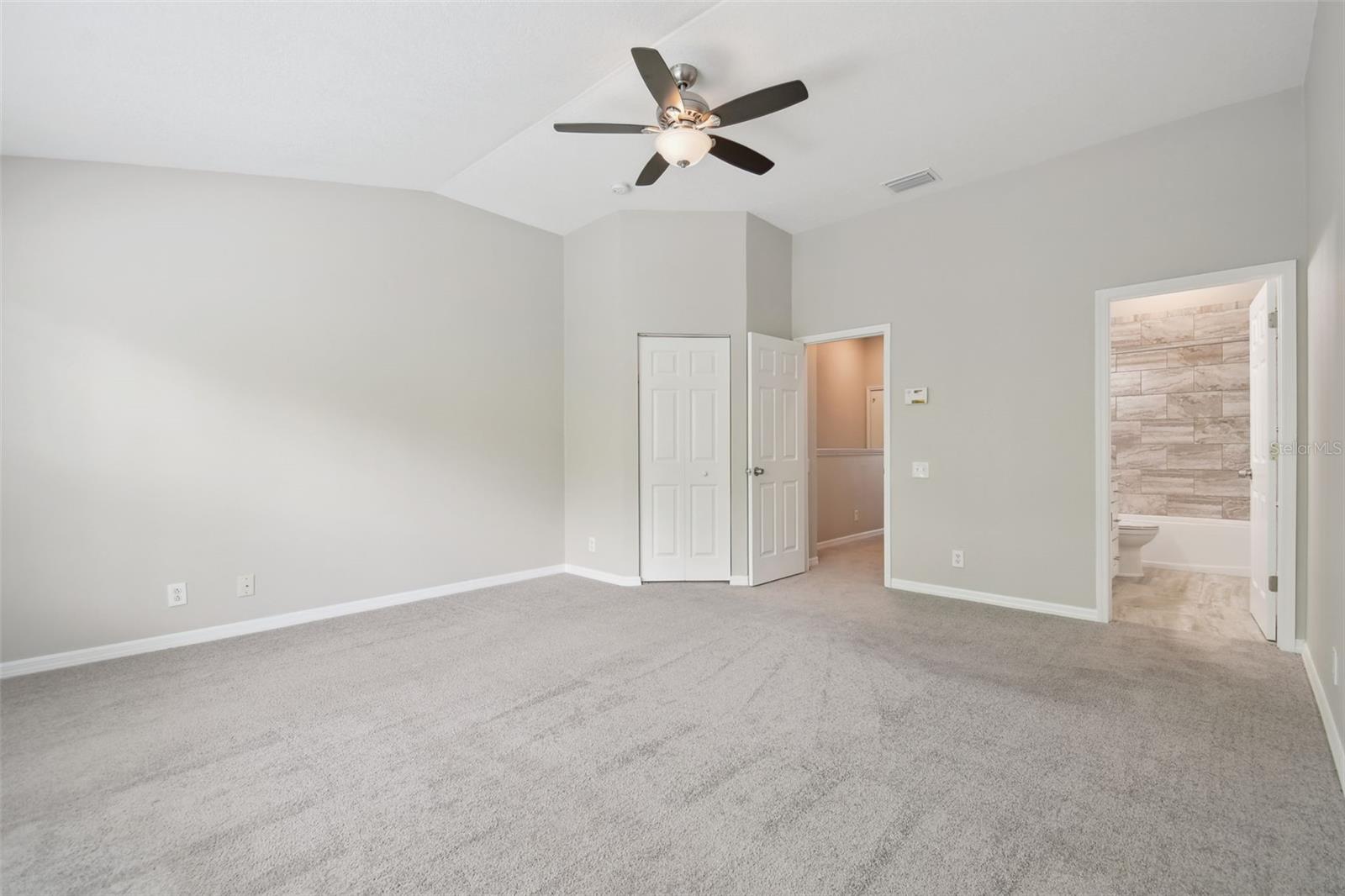 Image 20 of 48 For 4144 Bismarck Palm Drive