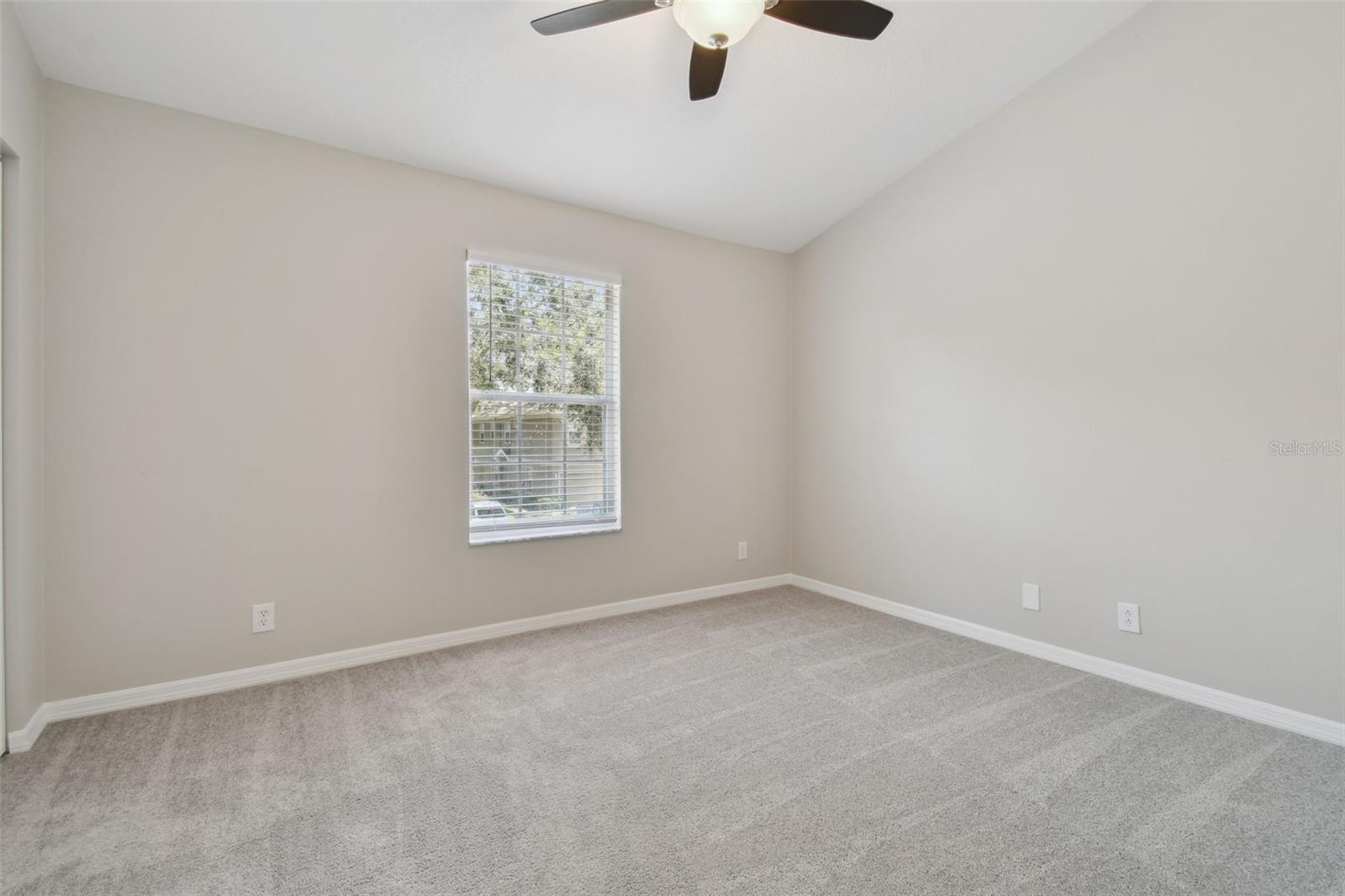 Image 28 of 48 For 4144 Bismarck Palm Drive