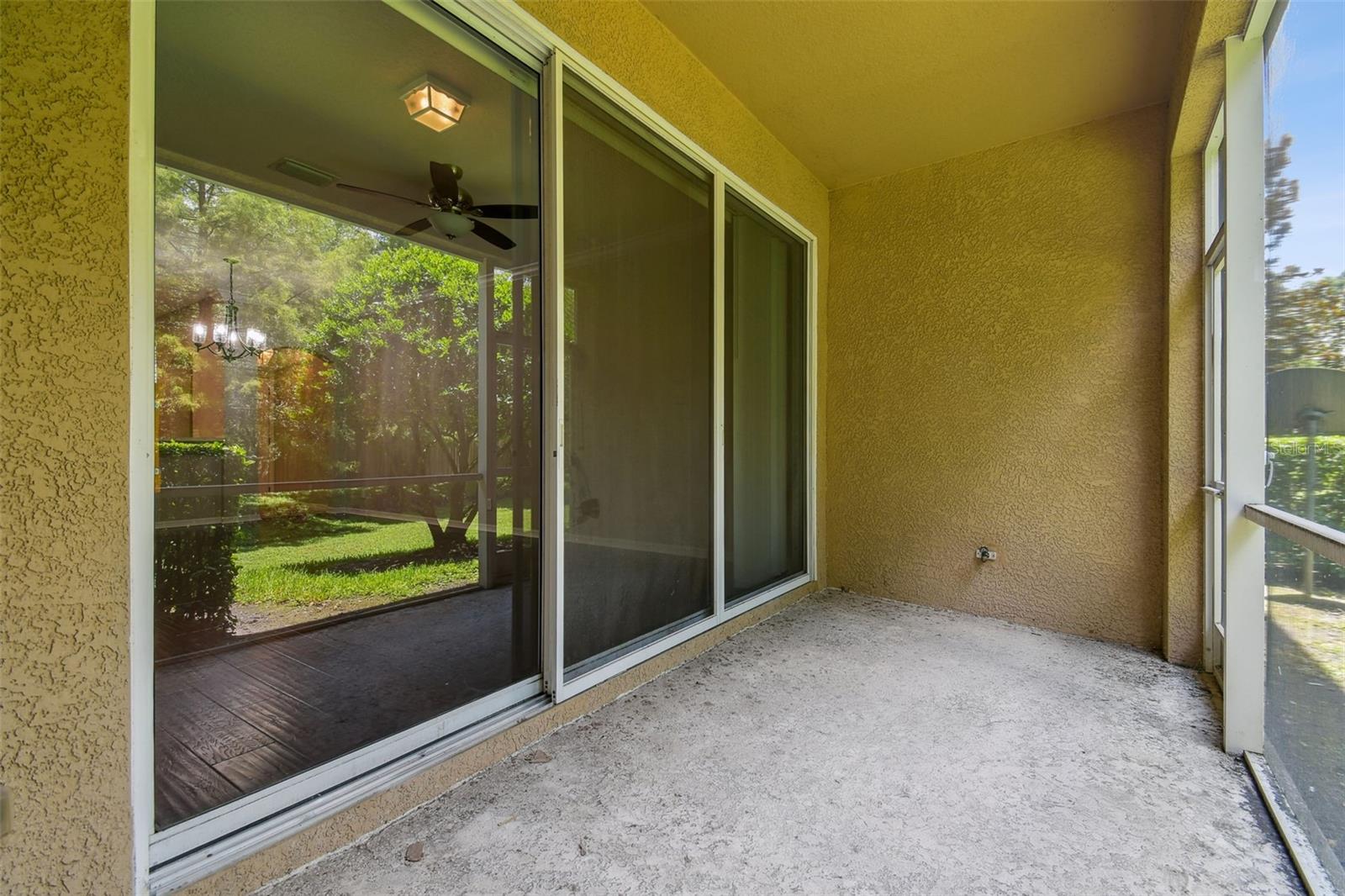 Image 37 of 48 For 4144 Bismarck Palm Drive