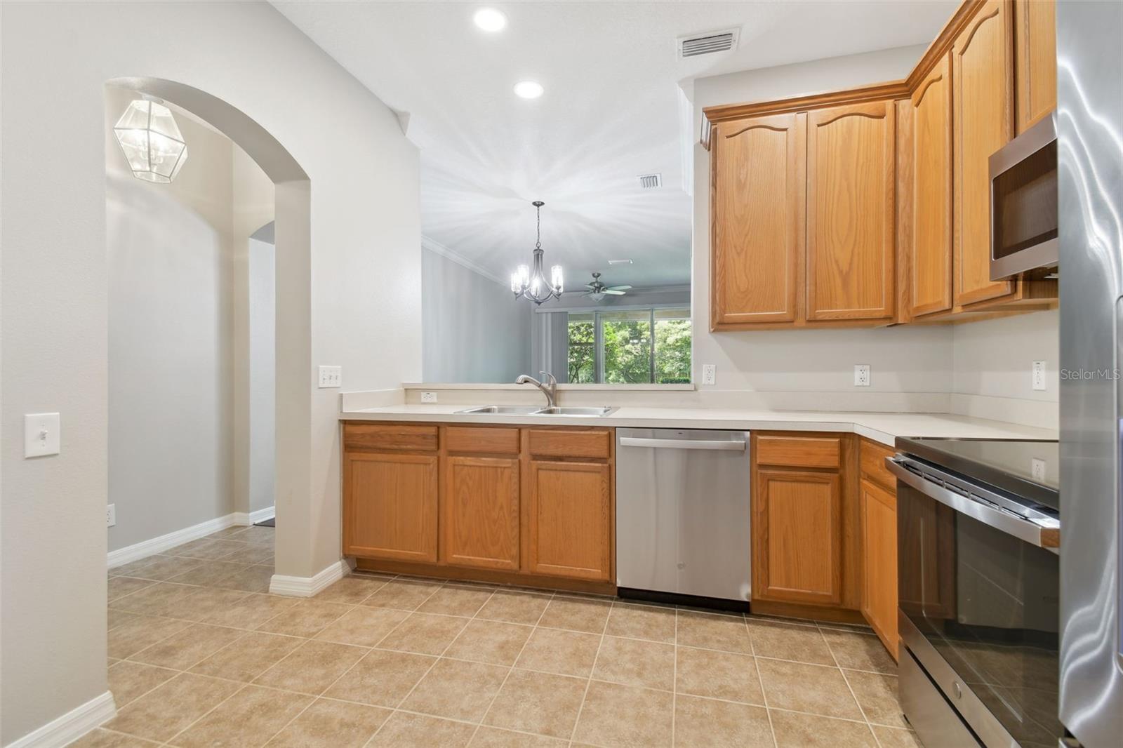 Image 7 of 48 For 4144 Bismarck Palm Drive