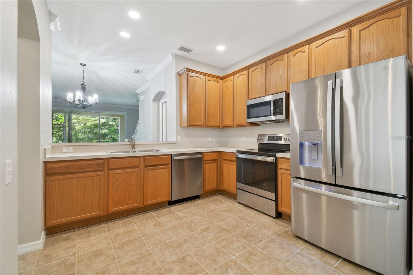 Image 8 of 48 For 4144 Bismarck Palm Drive