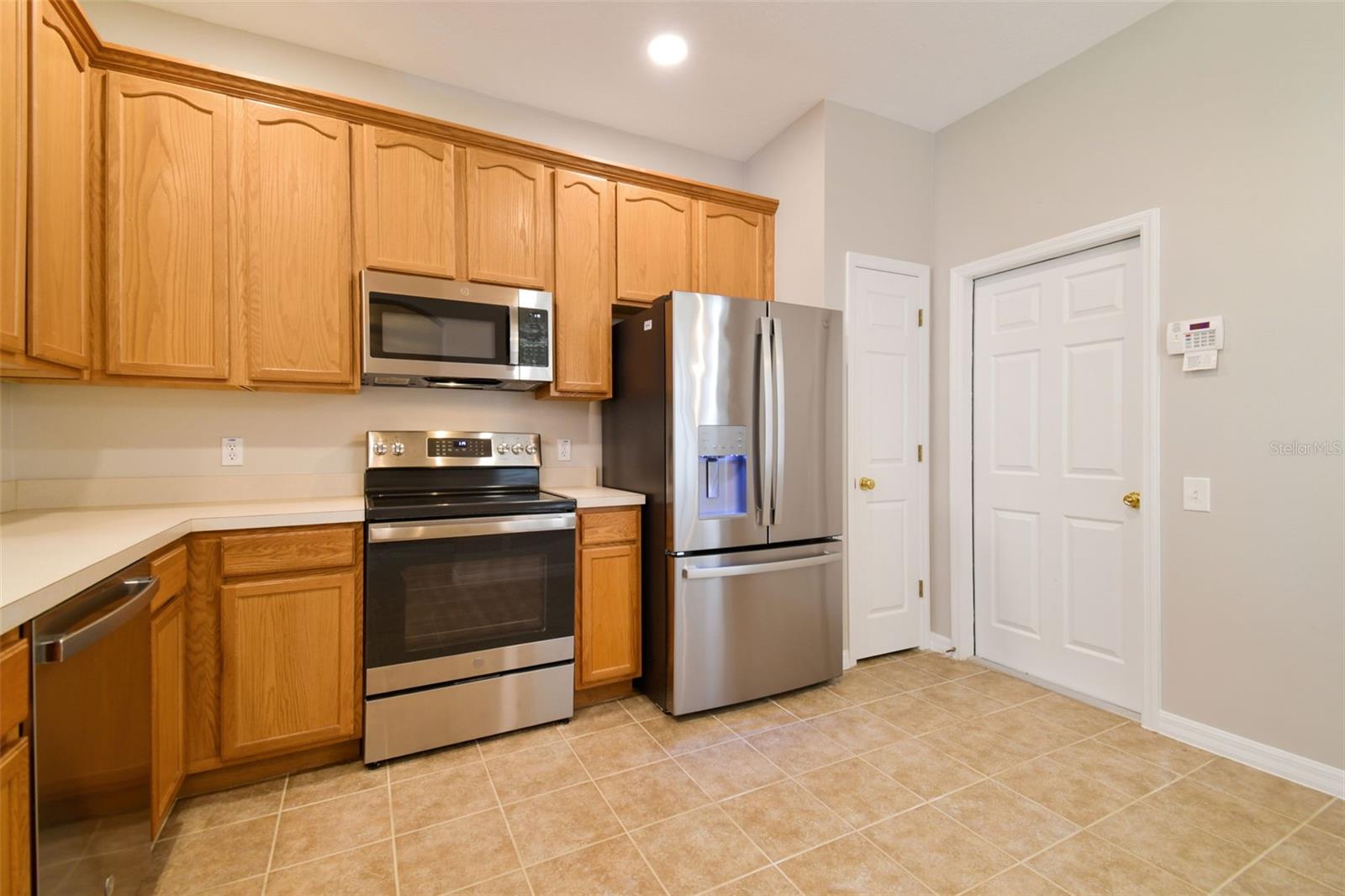 Image 9 of 48 For 4144 Bismarck Palm Drive