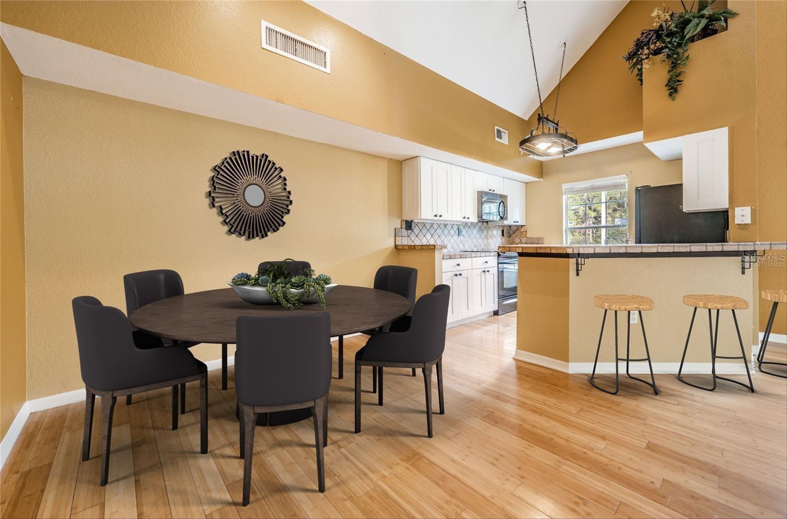 Image 4 of 26 For 9156 Lake Chase Island Way 9156