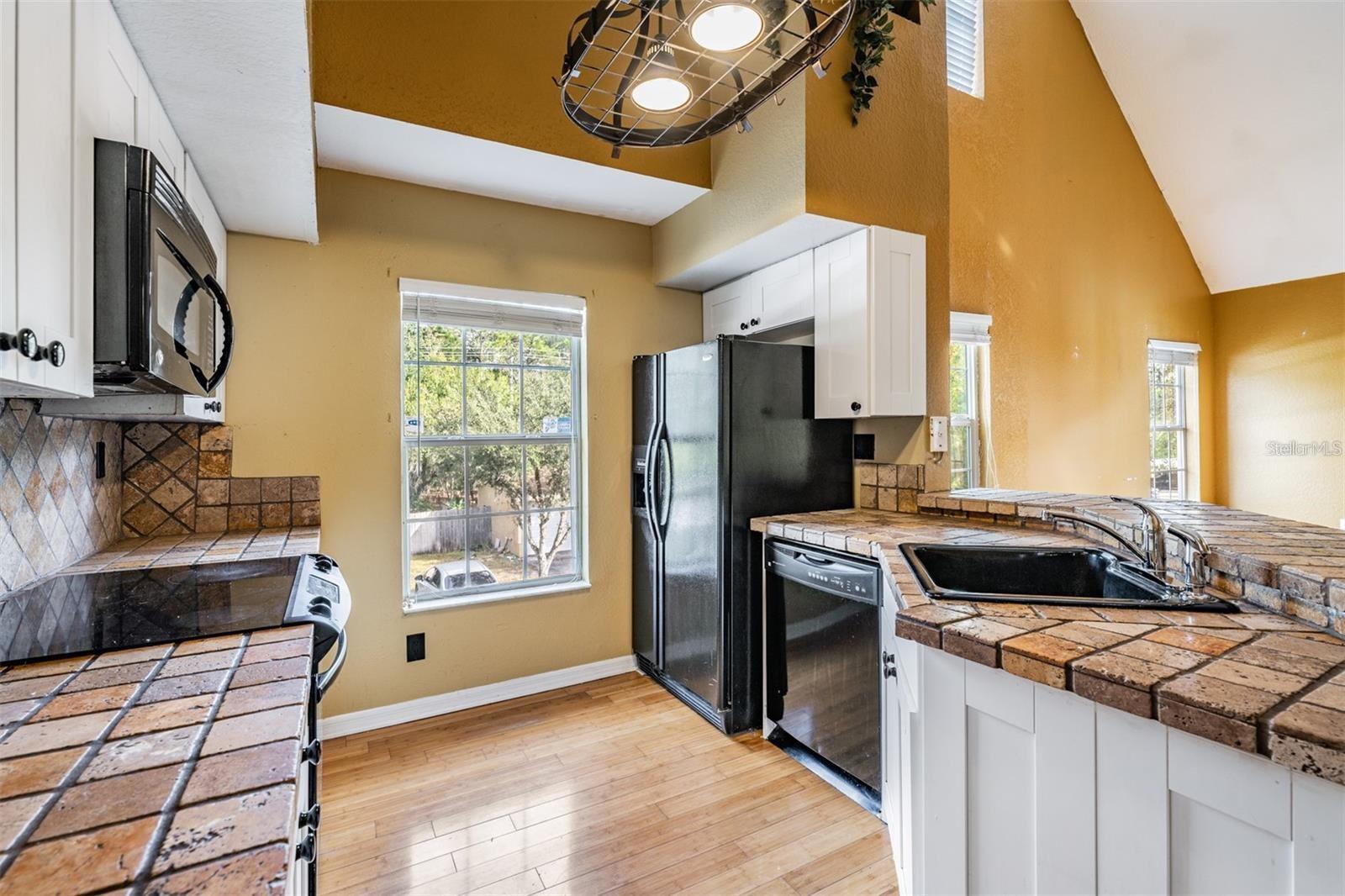 Image 7 of 26 For 9156 Lake Chase Island Way 9156