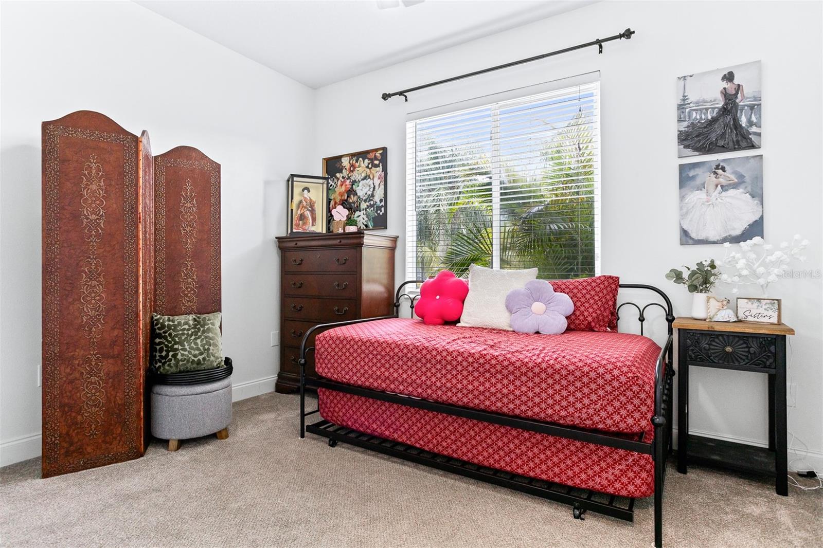 Listing photo id 17 for 6928 Bluff Meadow Court