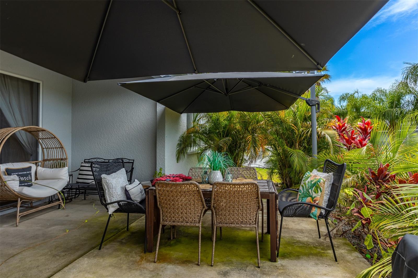 Listing photo id 27 for 6928 Bluff Meadow Court