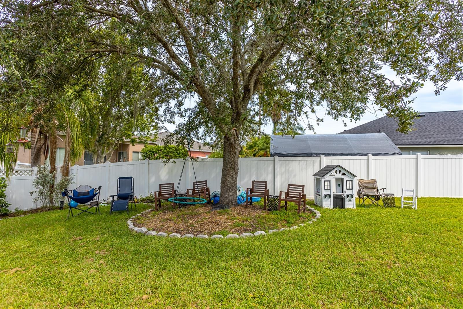Listing photo id 29 for 6928 Bluff Meadow Court