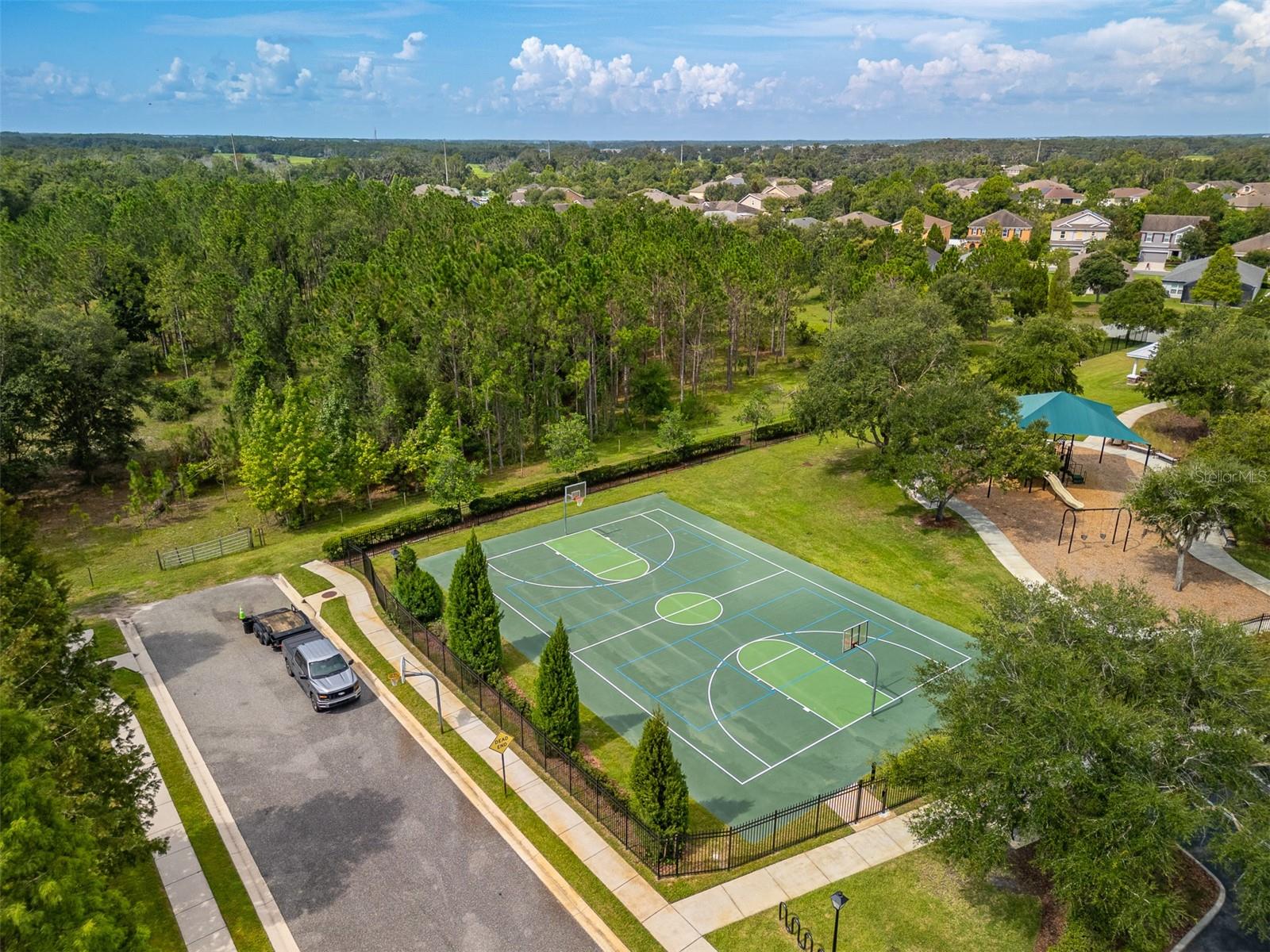 Listing photo id 34 for 6928 Bluff Meadow Court