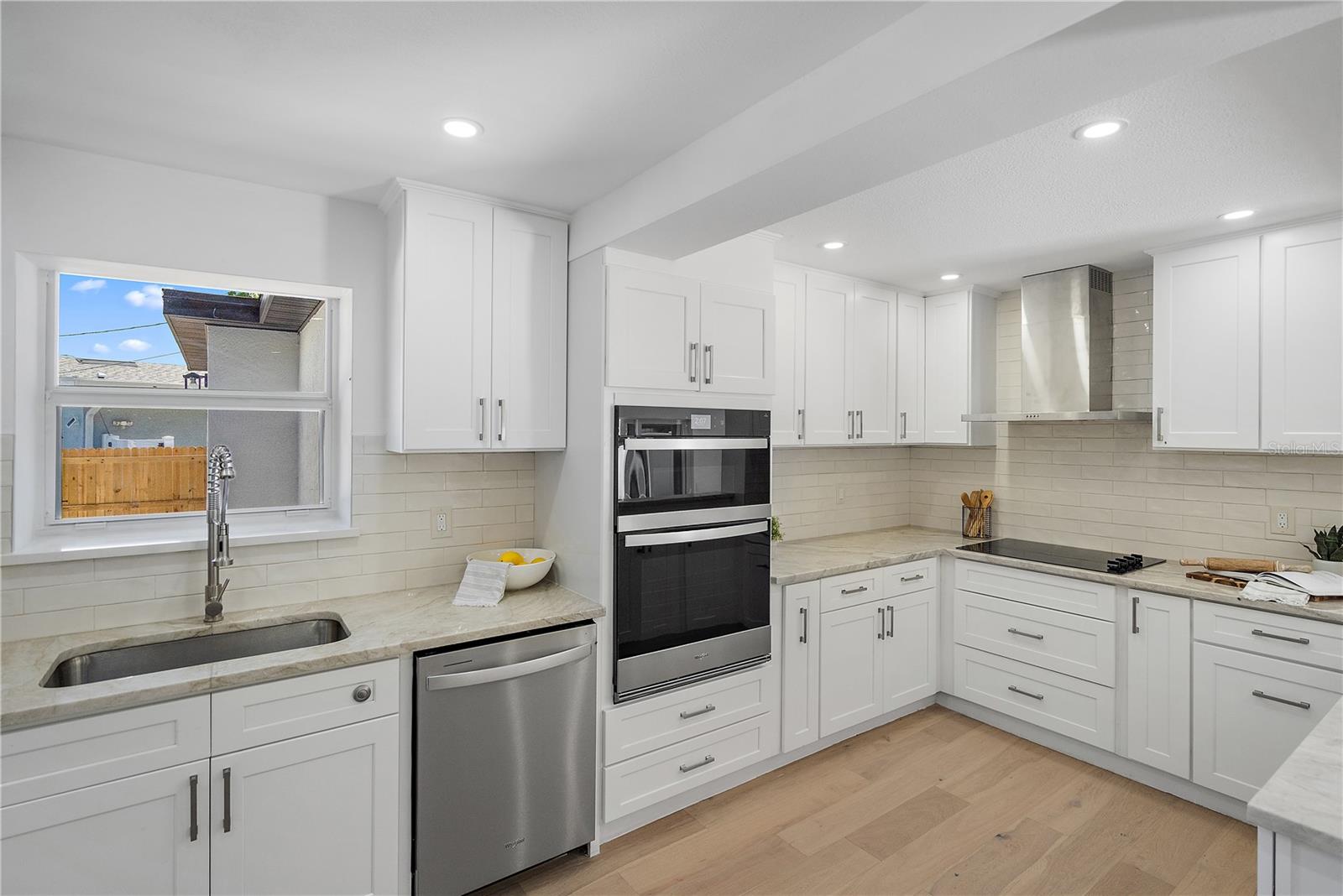 Image 11 of 43 For 520 60th Street N