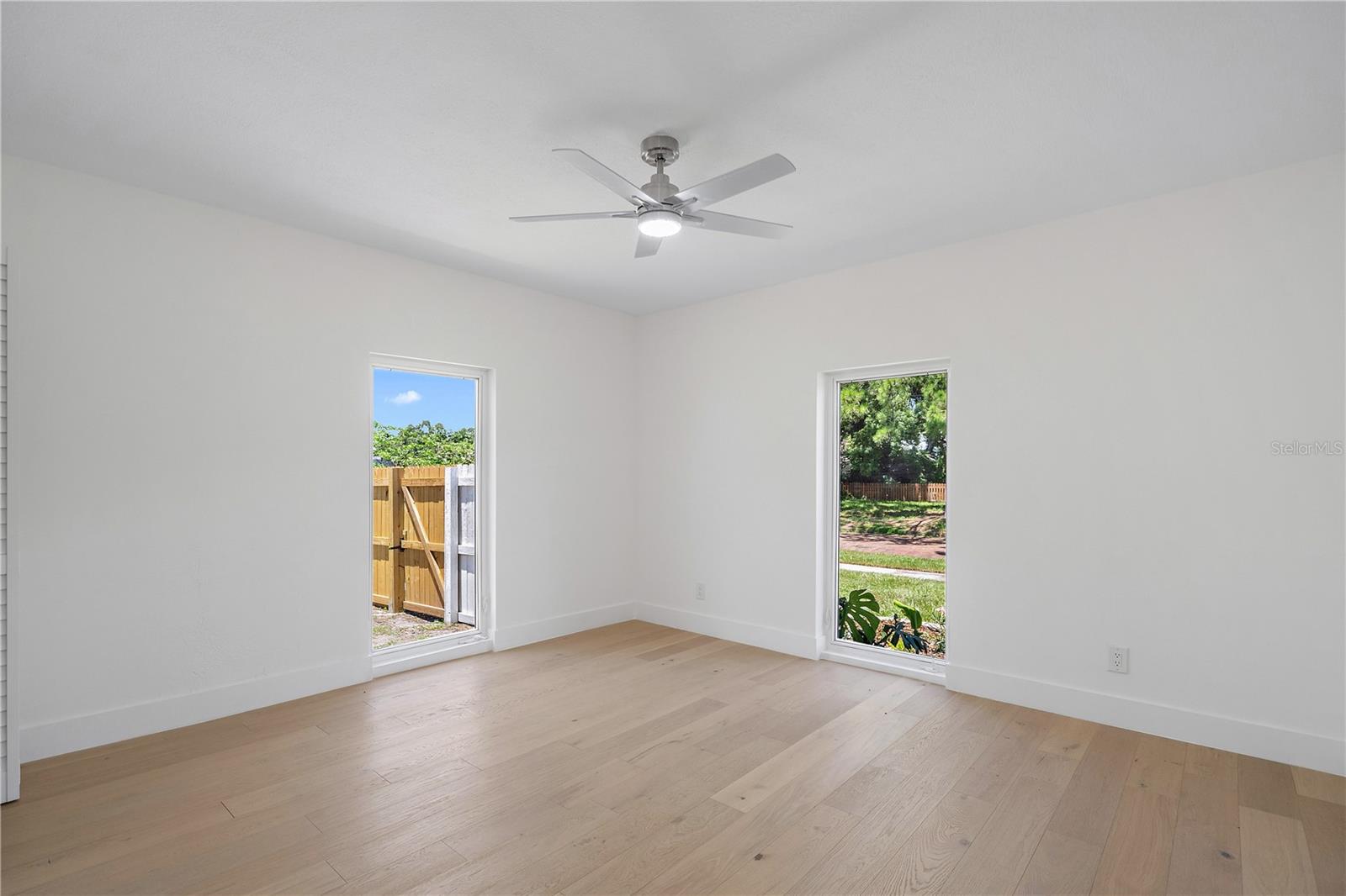 Image 27 of 43 For 520 60th Street N
