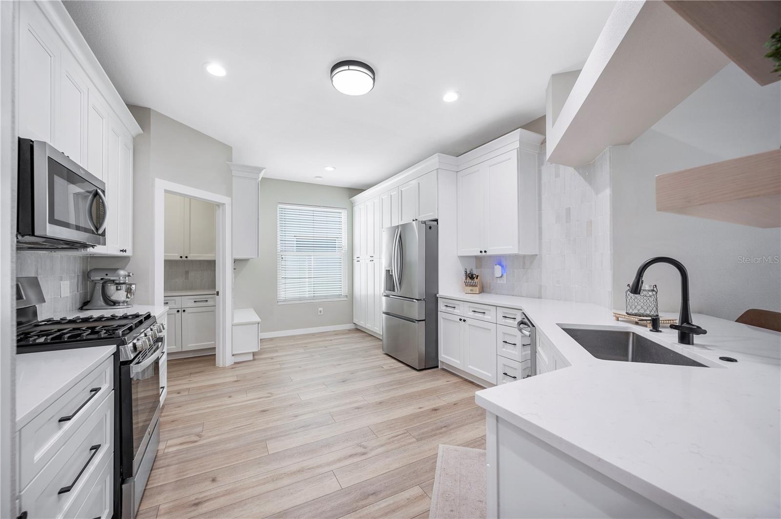 Image 10 of 63 For 5004 Sky Blue Drive