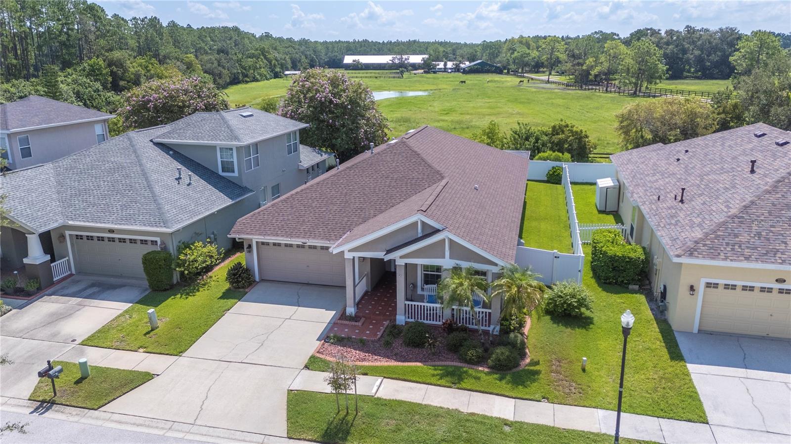 Image 49 of 63 For 5004 Sky Blue Drive
