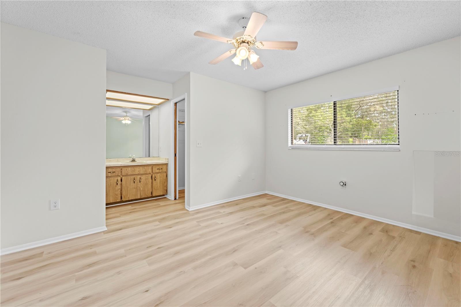 Image 32 of 52 For 9102 Lamborn Street