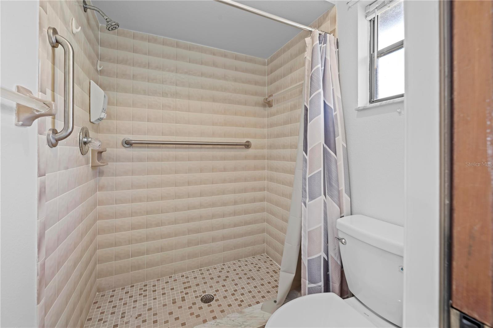 Image 35 of 52 For 9102 Lamborn Street