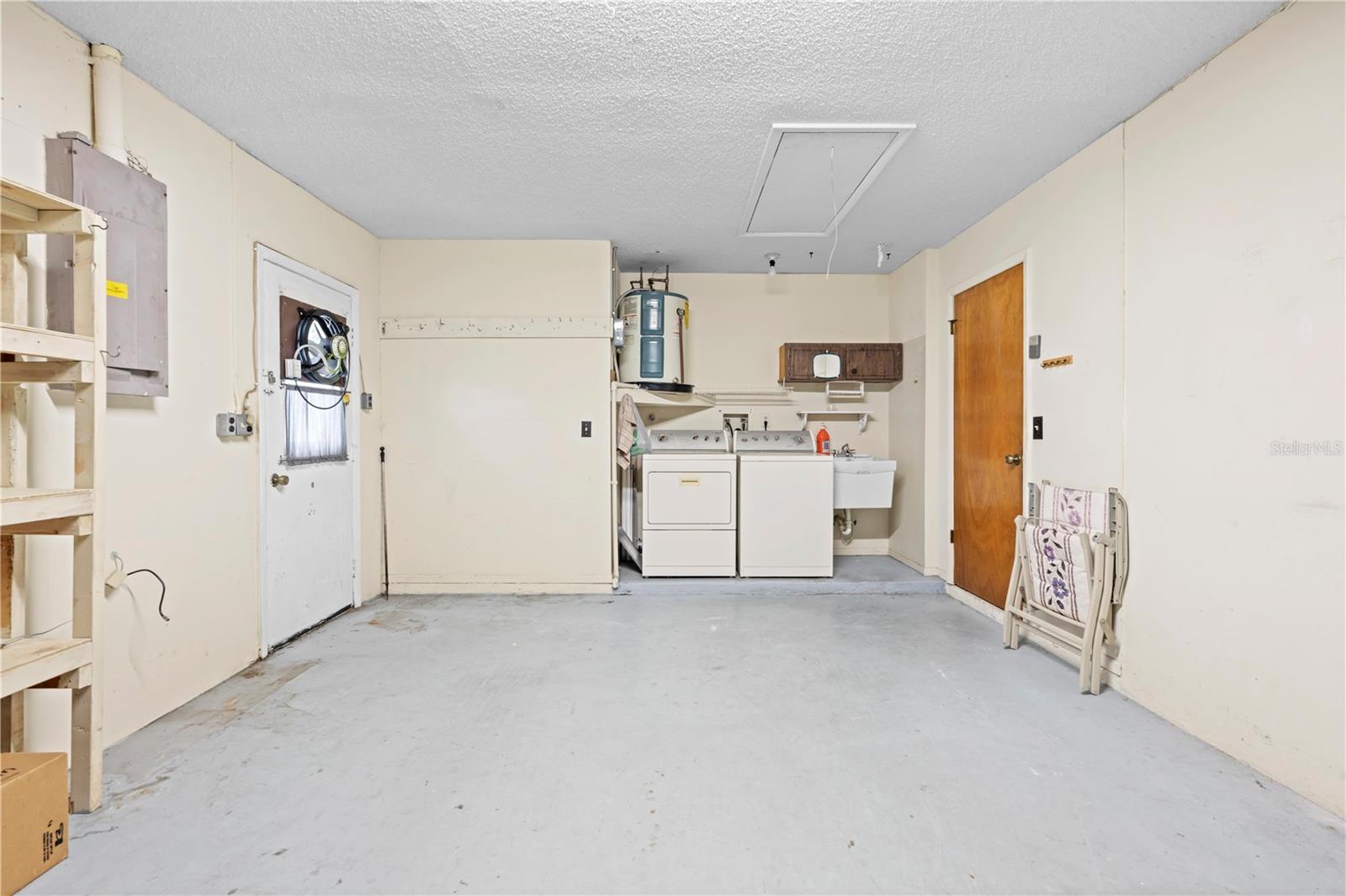 Image 47 of 52 For 9102 Lamborn Street