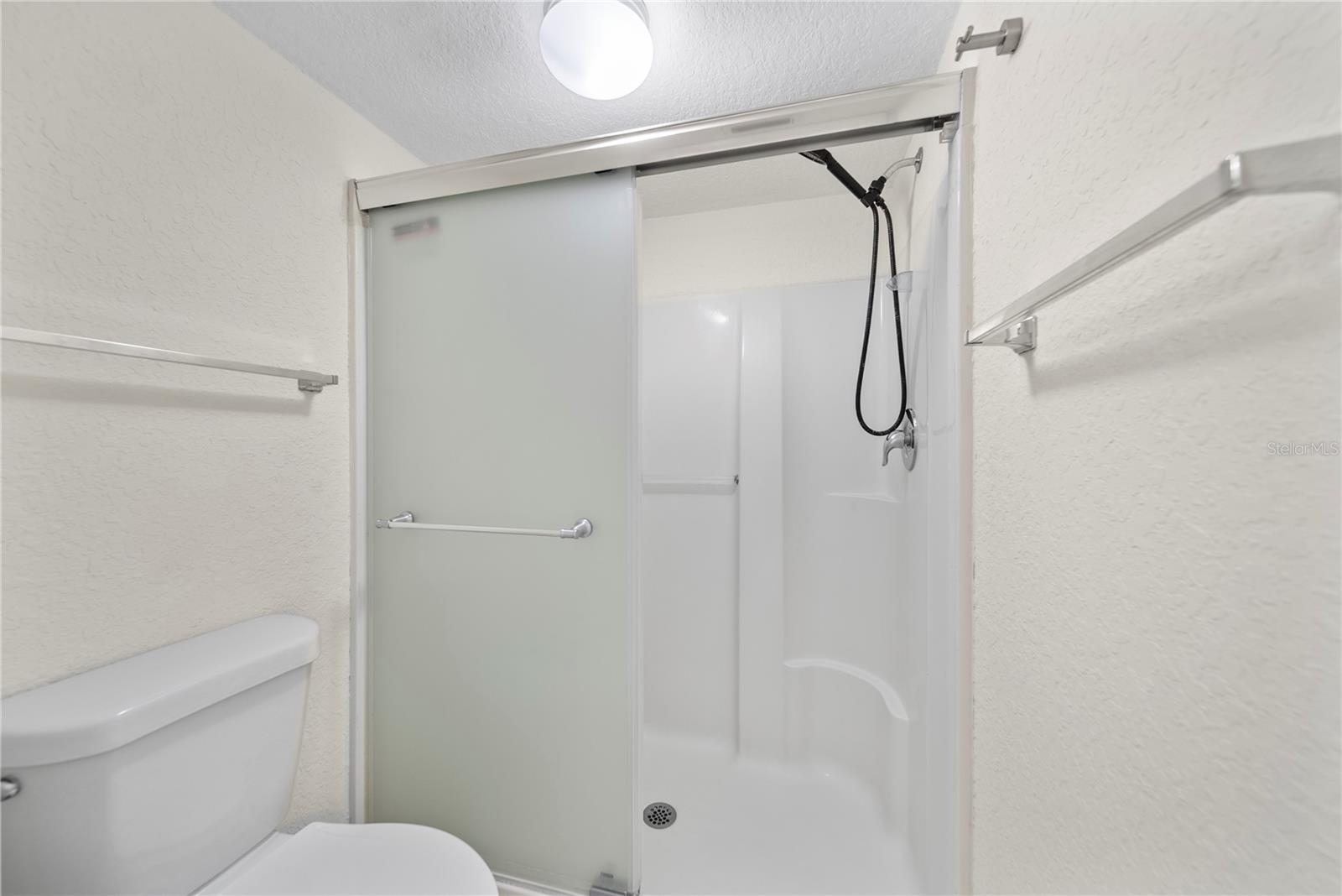 Image 20 of 40 For 900 Cove Cay Drive 3e
