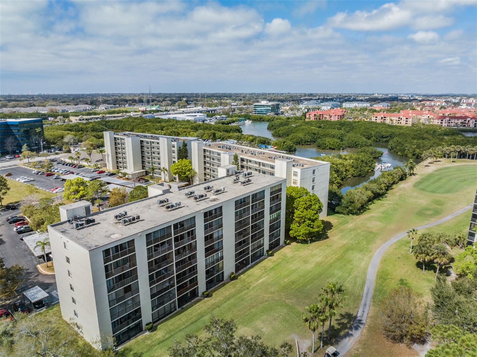 Image 40 of 40 For 900 Cove Cay Drive 3e